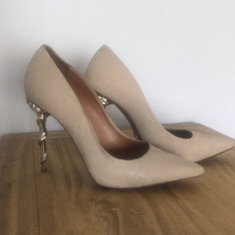 Schütz heels